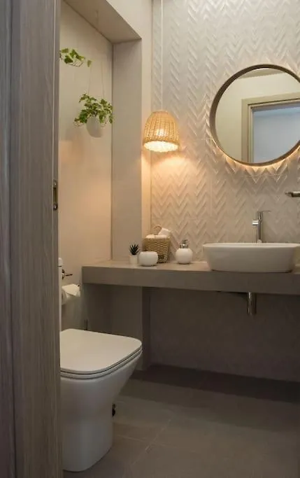 Cozzzy. Exclusive Apartment. 塞萨洛尼基